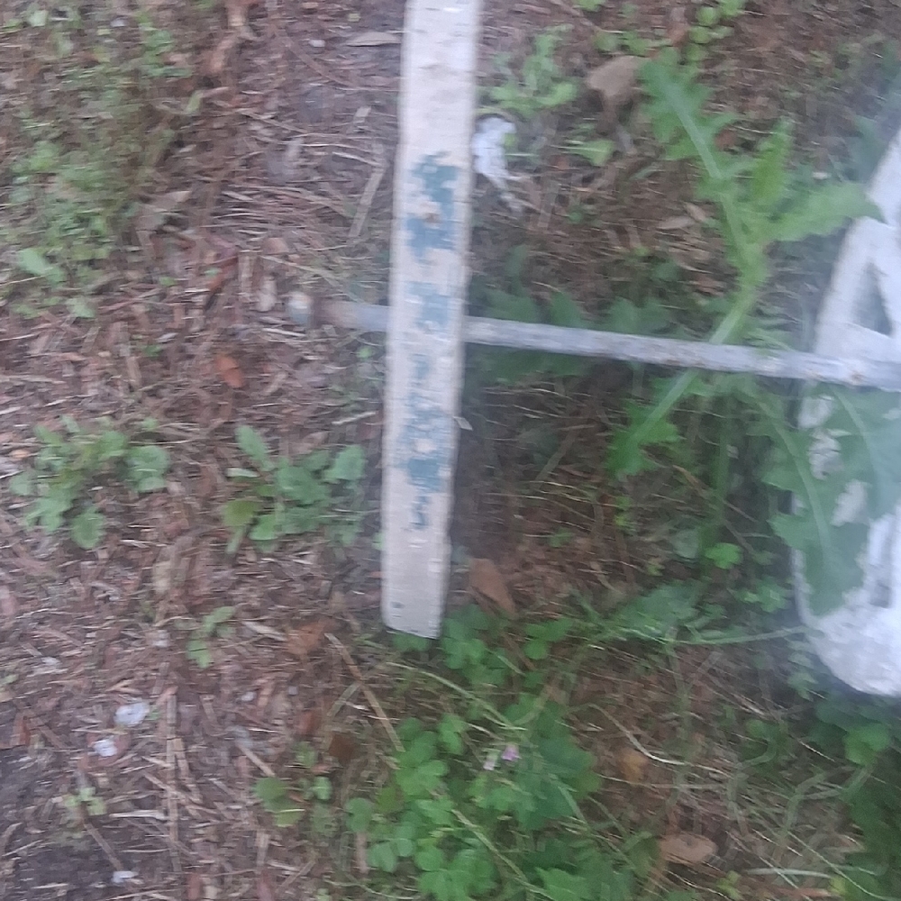 Ornate White Cast Metal Bench Arm/Leg Piece Concert